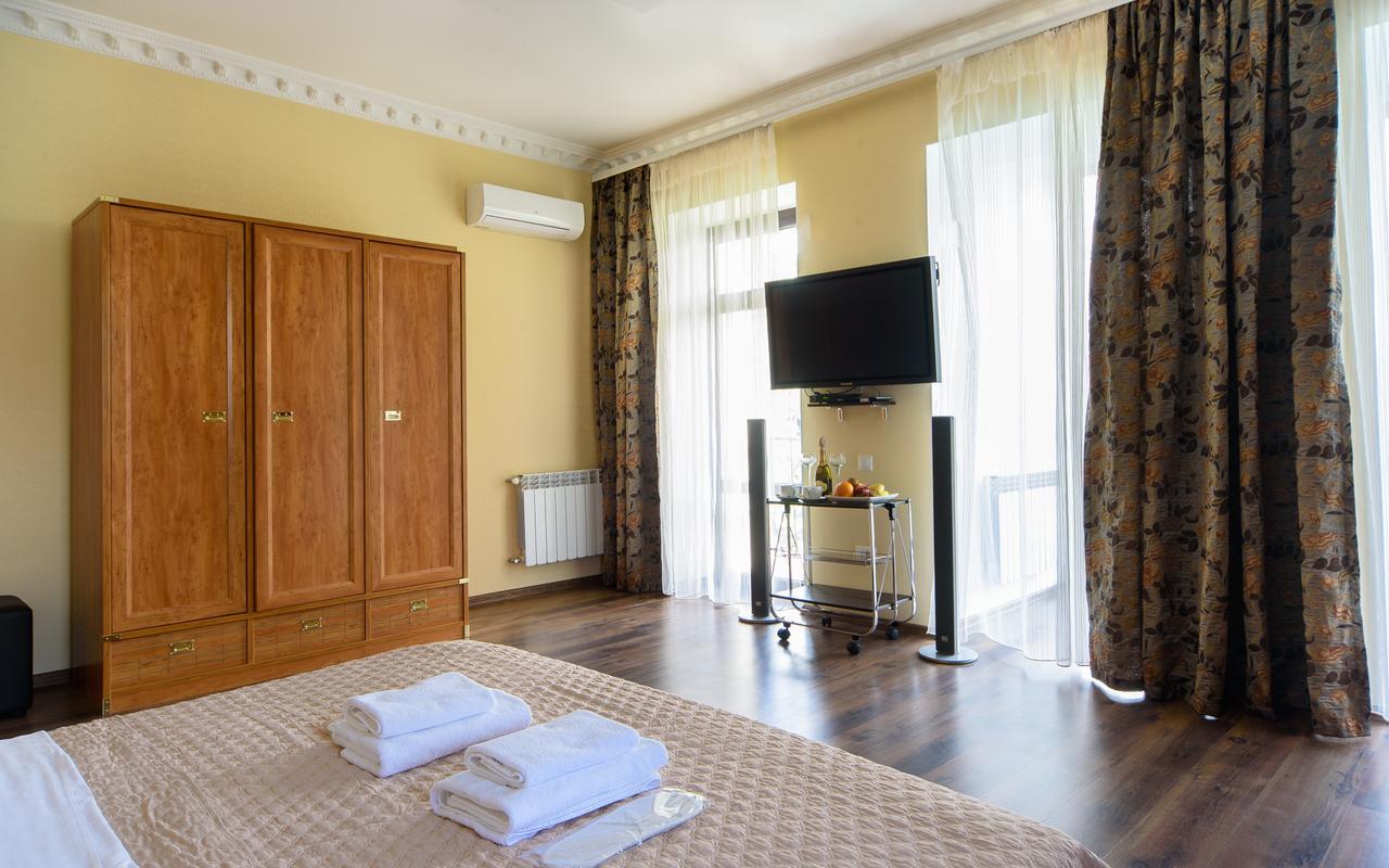 Hotel Fusion Odessa Extérieur photo