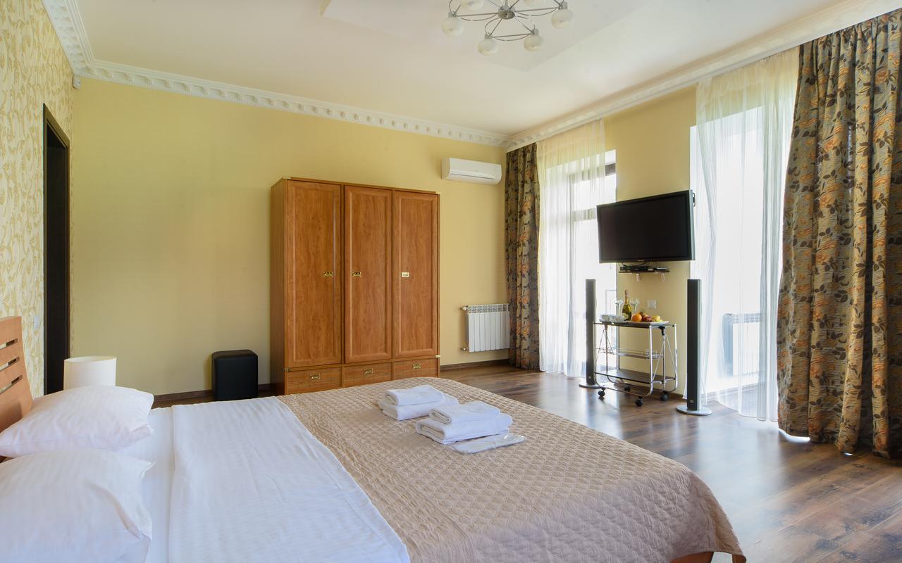 Hotel Fusion Odessa Extérieur photo